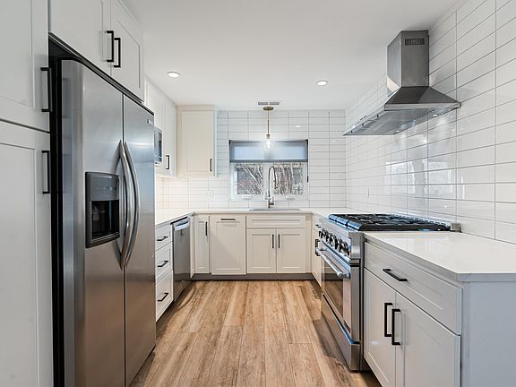 5th image of 407 Green Springs Ave S