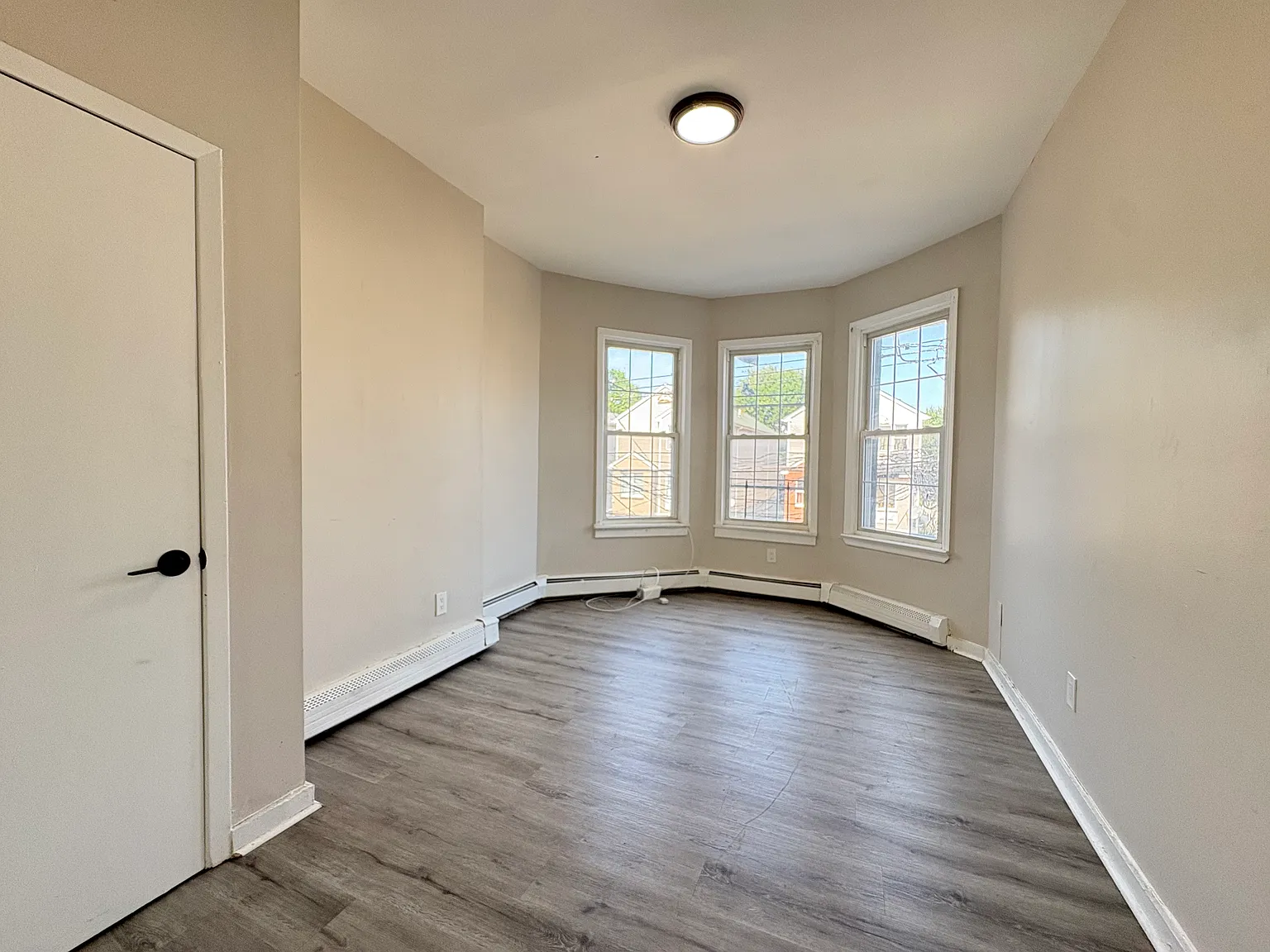 2 bed, 800 sqft, $1,995 — Photo 2