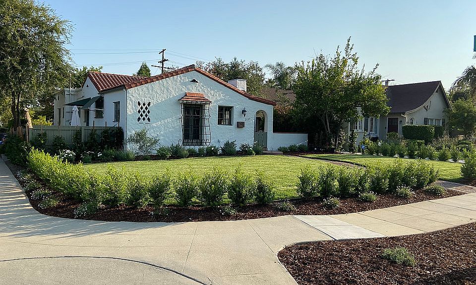 1st image of 2130 Las Lunas St