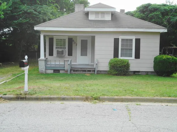 807 Holt Ave, Greensboro, NC 27405