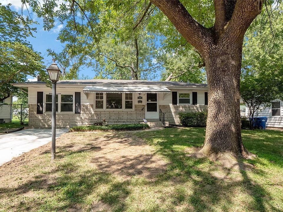 1st image of 1395 Lindsay Ln