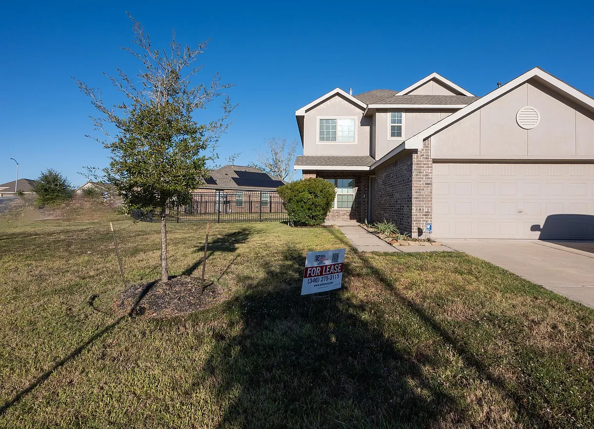 Building Photo - 5403 Rosser Ruby Way