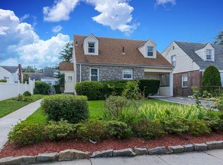 30 Holly St, Yonkers, NY 10704