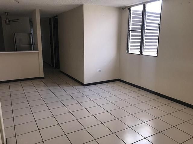 2nd image of 8 Laguna Gardens Avenida Laguna #8