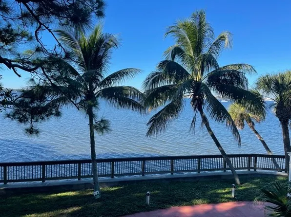 225 S Tropical Trl APT 619, Merritt Island, FL 32952