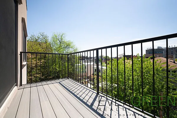 Rented by Pinn Realty | media 19