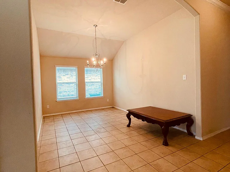 1112 Nocona Dr — Photo 12