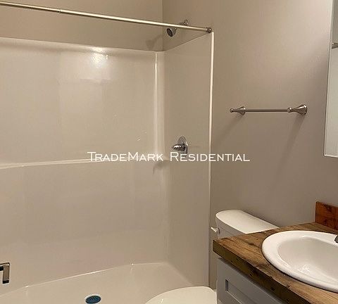 3rd image of 10 S King St #203