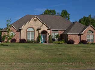 6402 Lost Creek Dr, Texarkana, TX 75503