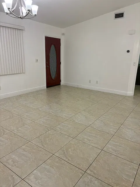 3 bed, 1306 sqft, $2,000 — Photo 1