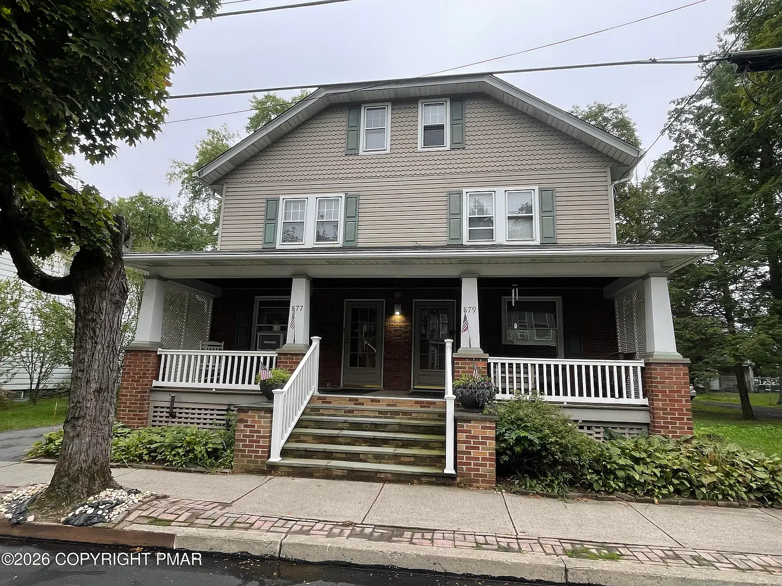 3 bed, 1.5 bath, 1426 sqft, $1,850 — Photo 3