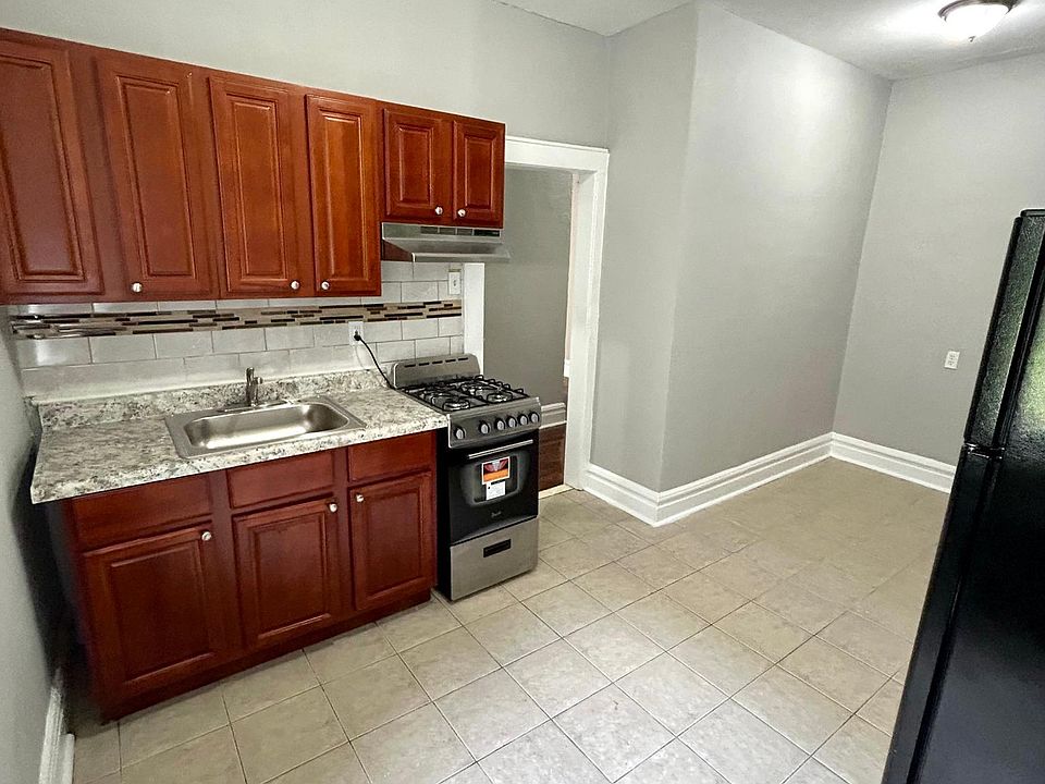 1st image of 447 Central Ave #B18