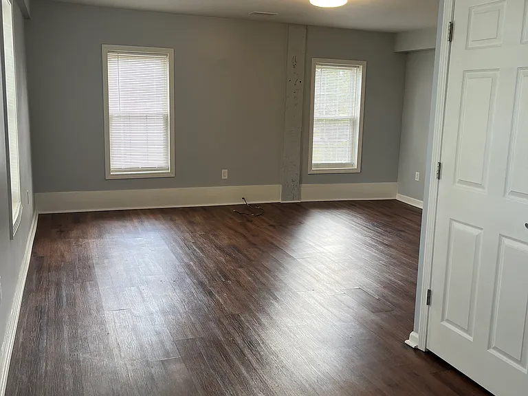 3836 Center St — Photo 10