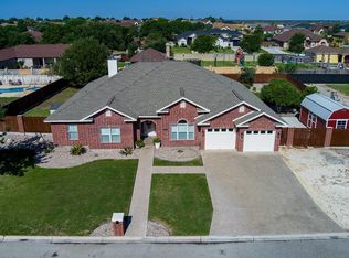 404 Far Hills Dr, Del Rio, TX 78840