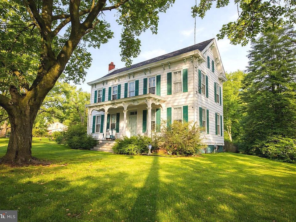 1st image of 441 Dutch Neck Rd
