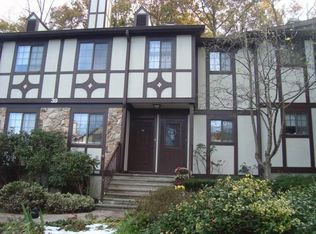 3909 Melville Ct, Mahwah, NJ 07430