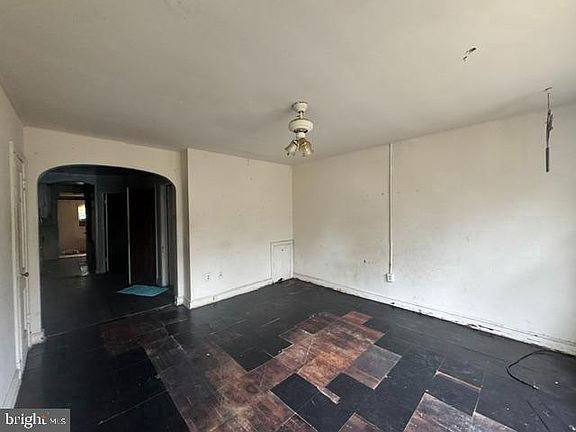 3rd image of 1617 17th Pl SE