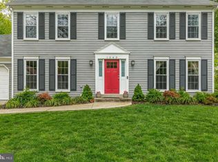 1043 Jeff Ryan Dr, Herndon, VA 20170