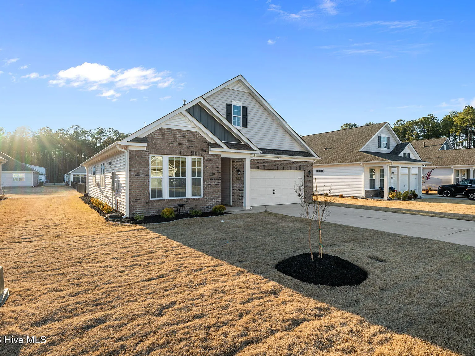3 bed, 2.0 bath, 1803 sqft, $2,150 — Photo 3