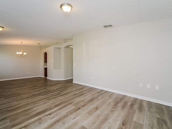 4th image of 828 Cabaret Ct