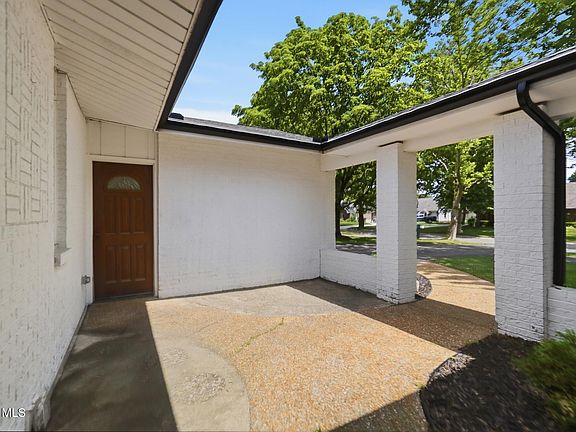 5th image of 2222 Whitechapel Dr