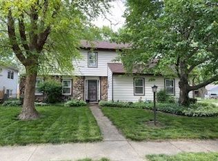706 Ashton Ln S, Champaign, IL