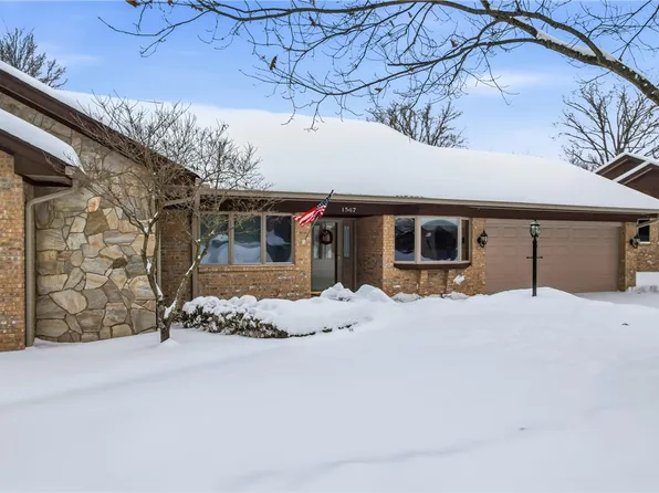 1567 Juniper Ct, Hermitage, PA 16148