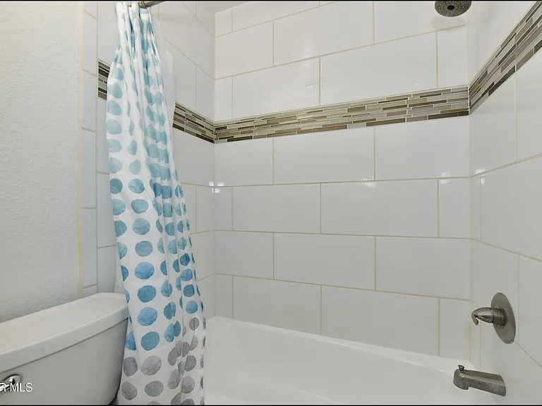 6201 Escondido Dr #17D — Photo 24