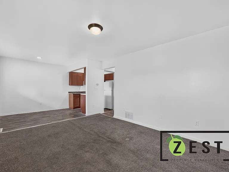 16217 Greenfield — Photo 10