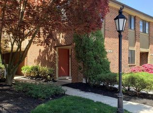 102 Cypress Point Cir, Mount Laurel, NJ 08054