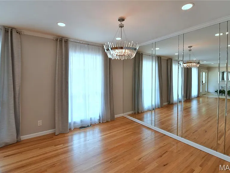 965 Orchard Lakes Dr — Photo 8