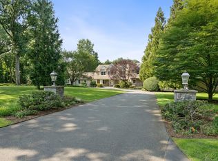 15 Beardsley Ln, Lloyd Harbor, NY 11743
