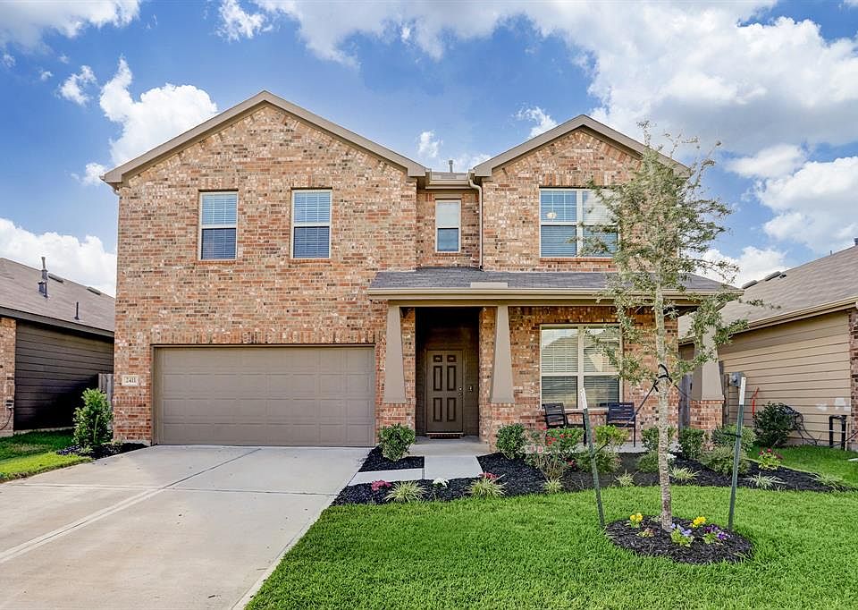 Welcome to this wonderful floorplan! Wait till you see how large this home feels and the great use of the all space.