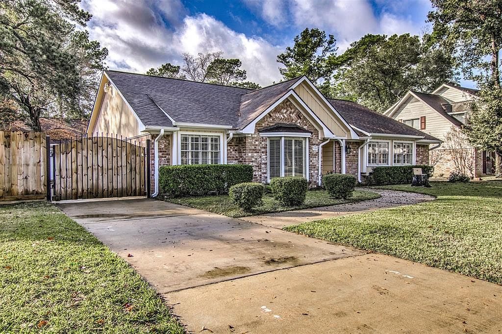 7135 Majestic Oaks Dr, Houston, TX 77040 | Zillow