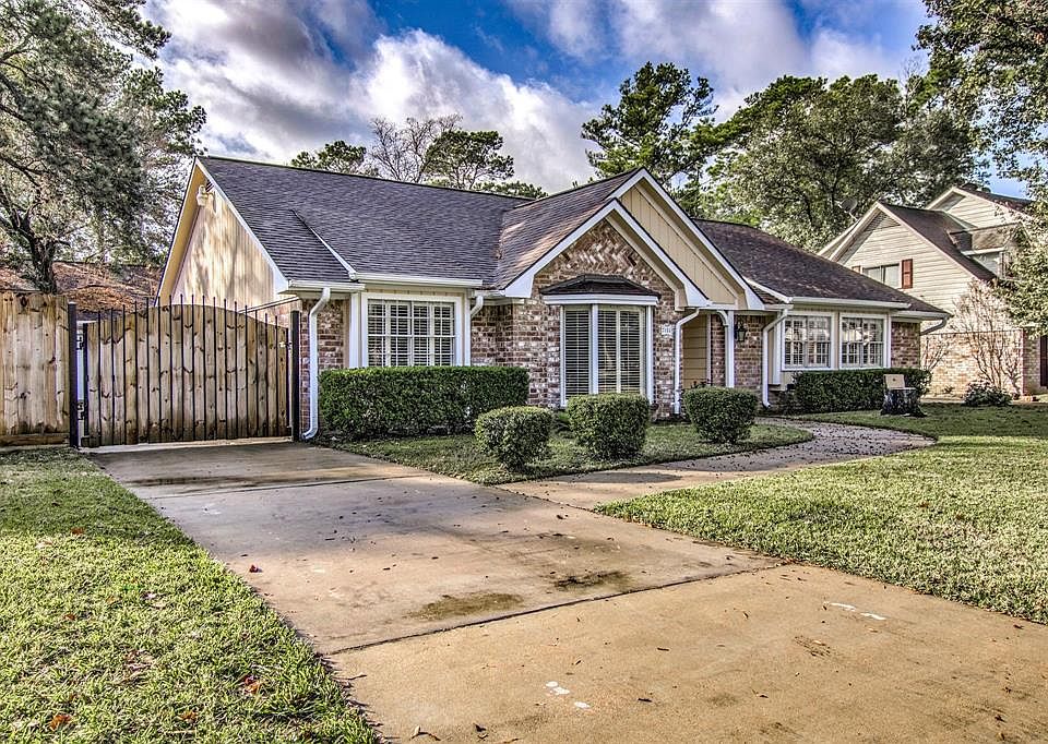 1st image of 7135 Majestic Oaks Dr