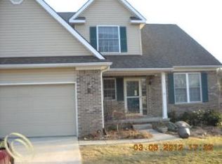 4470 Oakguard Dr, White Lake, MI 48383