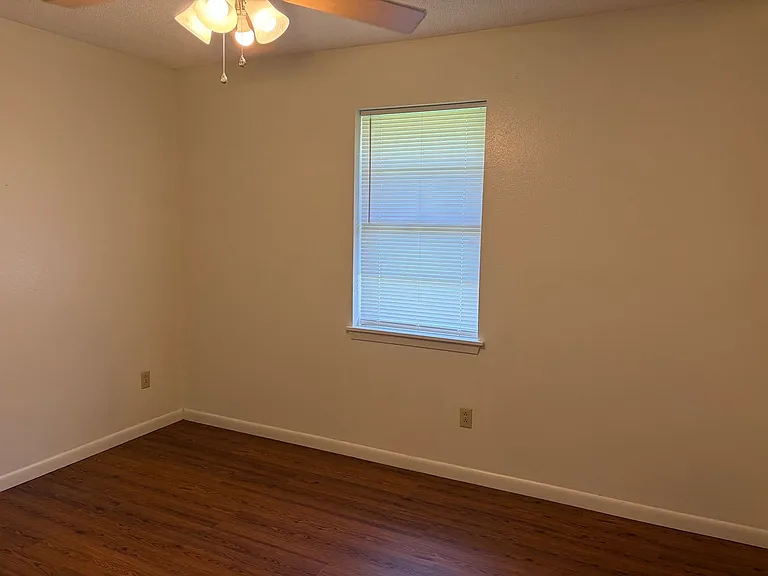 1823 Pluto Dr — Photo 9