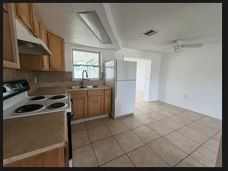 10110 Cherry Creek Ln — Photo 6