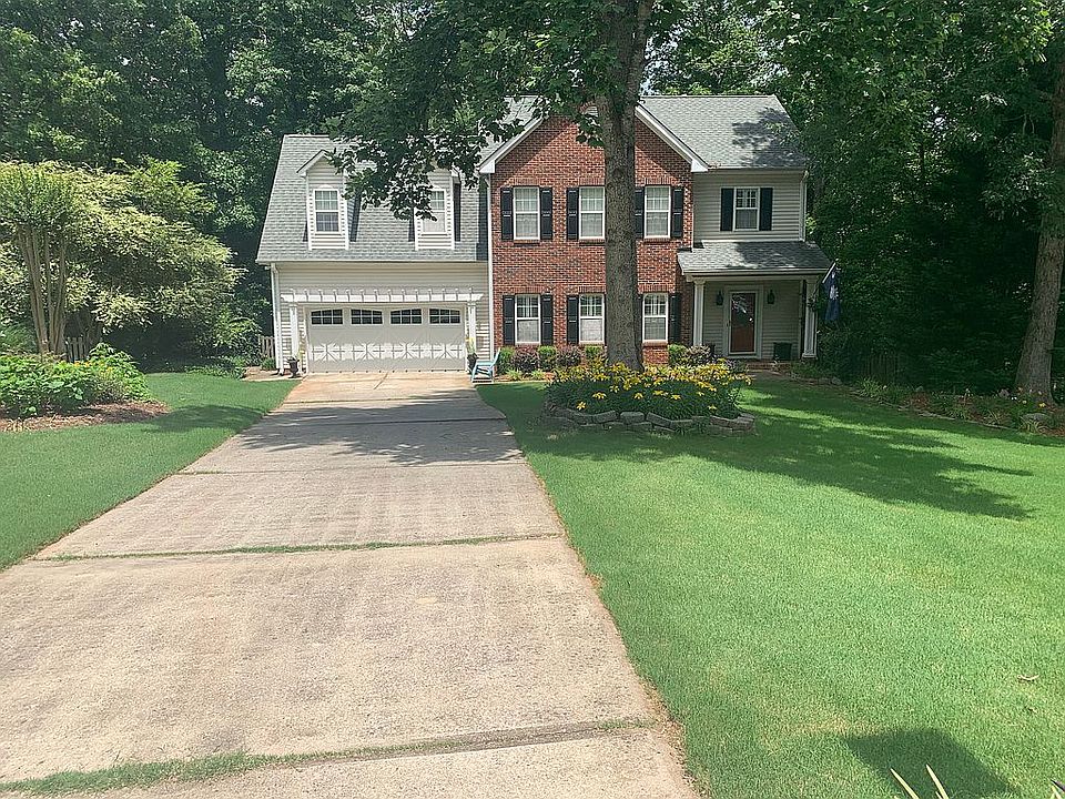 1st image of 8 Bergamot Ct