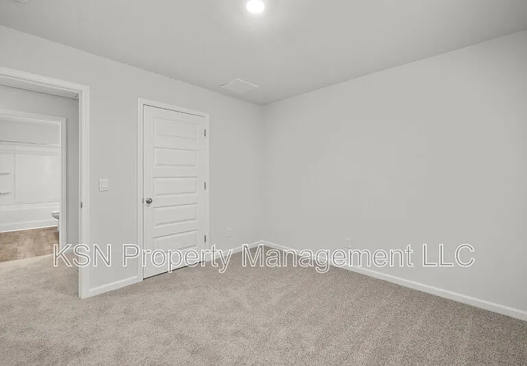 129 Azure Dr — Photo 27