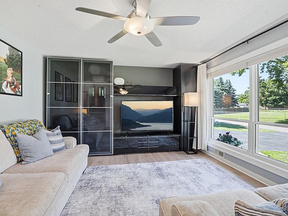 4th image of 7686 Ivystone Ave S