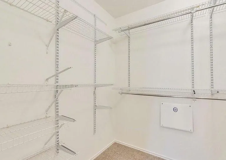 158 Hogan — Photo 15