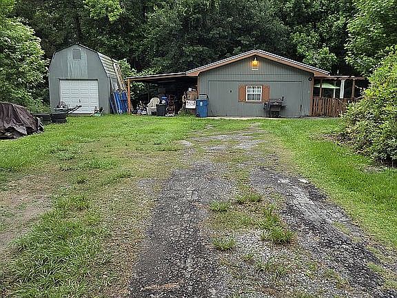 3rd image of 8907 Tulane Rd