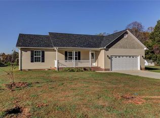 945 Tussey Rd, Lexington, NC 27295