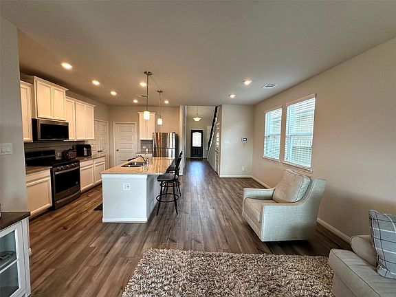 5th image of 7076 Silverleaf Oak St