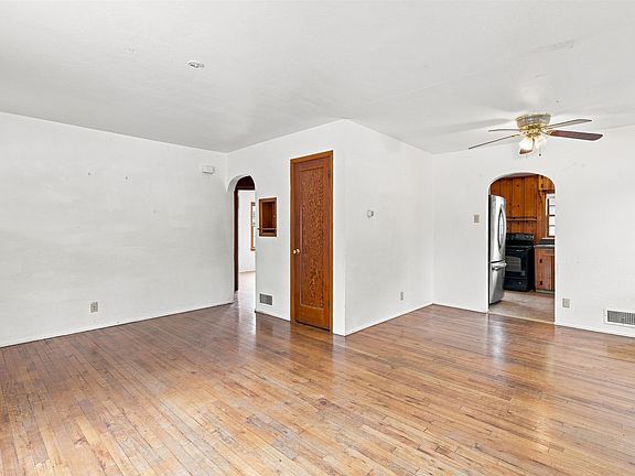 2nd image of 1415 Hall Ave