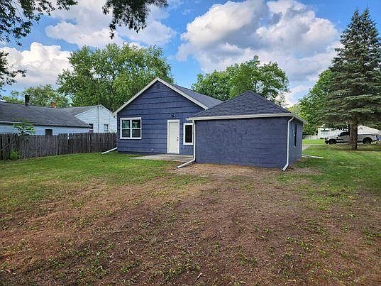 3rd image of 109 Barney Blvd