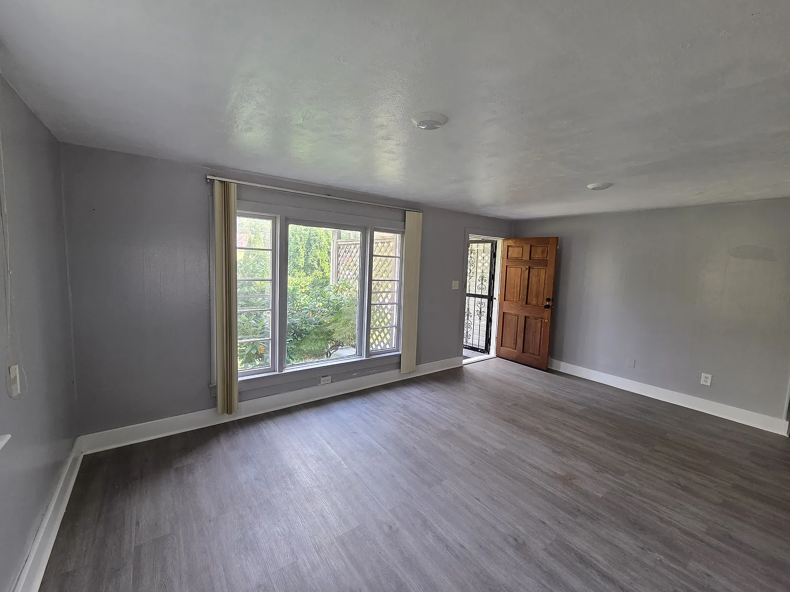 233 Clearfield Ave — Photo 2