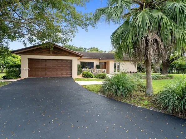 14060 SW 27th Ct, Davie, FL 33330
