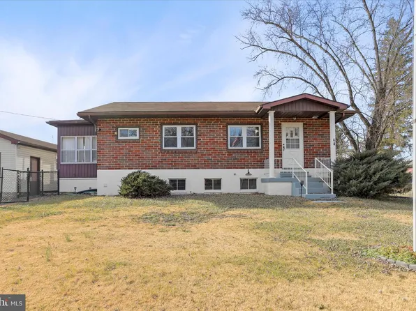 64 S Old Mill Dr, Fort Ashby, WV 26719